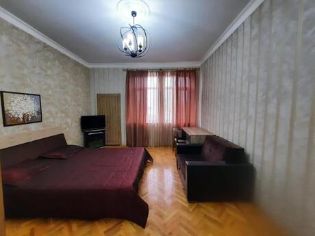 1 otaqlı köhnə tikili - Nizami m. - 43 m²