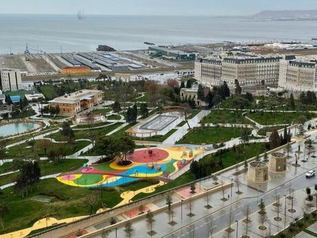 4 otaqlı yeni tikili - Ağ şəhər q. - 196 m²