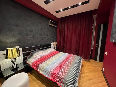 3 otaqlı yeni tikili - 8 Noyabr m. - 100 m²
