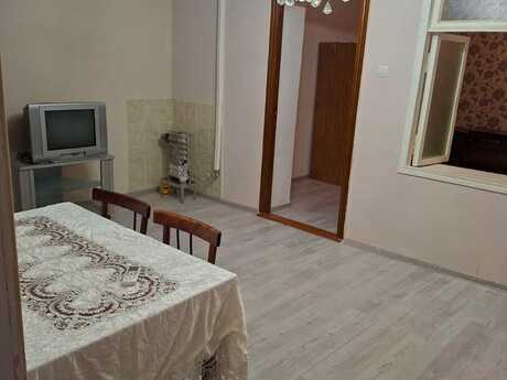 3 otaqlı həyət evi/bağ evi - Elmlər Akademiyası m. - 65 m²