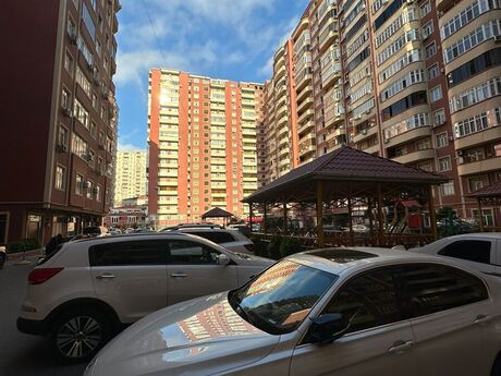 3 otaqlı köhnə tikili - 8-ci mikrorayon q. - 67 m²
