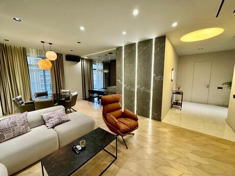 3 otaqlı yeni tikili - 8 Noyabr m. - 148 m²