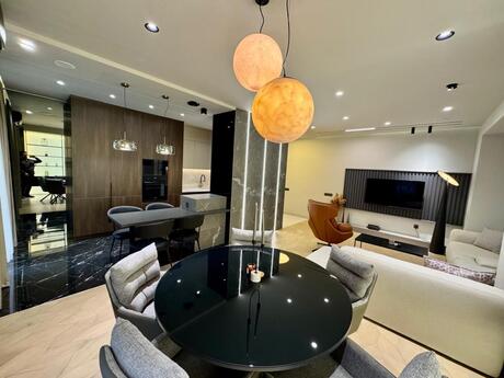 3 otaqlı yeni tikili - 8 Noyabr m. - 148 m²