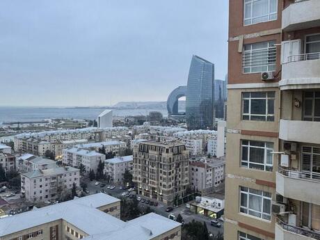 Elan №6046633 - Bakı, Şah İsmayıl Xətai m., 3 otaqlı, 130 m², 11/18 mərtəbə