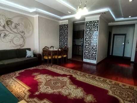 Elan №6046695 - Bakı, Şah İsmayıl Xətai m., 2 otaqlı, 80 m², 17/18 mərtəbə