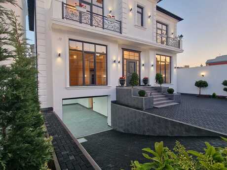 7 otaqlı həyət evi/bağ evi - Badamdar q. - 450 m²