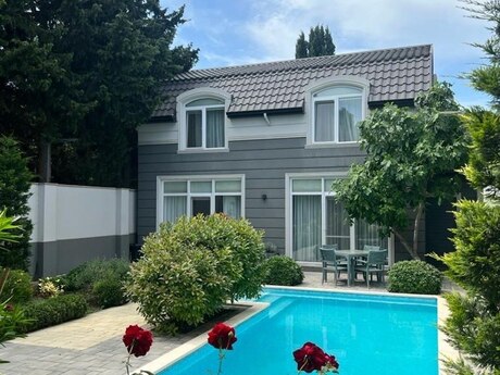 4 otaqlı həyət evi/bağ evi - Mərdəkan q. - 180 m²