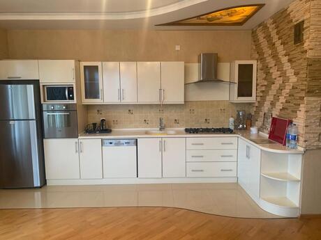 3 otaqlı yeni tikili - Nizami m. - 174 m²