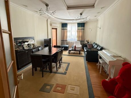 Elan №6046755 - Bakı, 28 May m., 3 otaqlı, 150 m², 13/14 mərtəbə