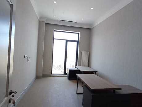 4 otaqlı ofis - Ağ şəhər q. - 240 m²