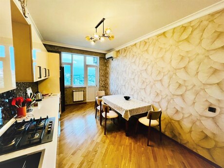3 otaqlı yeni tikili - Yeni Yasamal q. - 145 m²