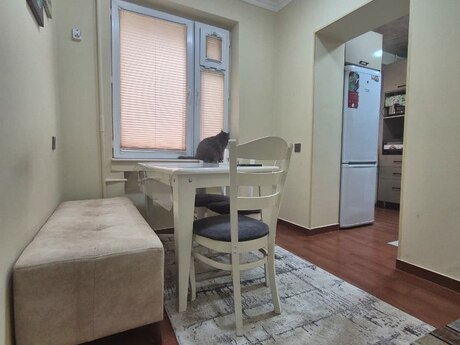 Elan №6047028 - Bakı, Bayıl q., 3 otaqlı, 85 m², 2/6 mərtəbə