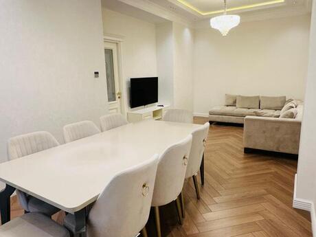 3 otaqlı yeni tikili - Nəsimi r. - 141 m²