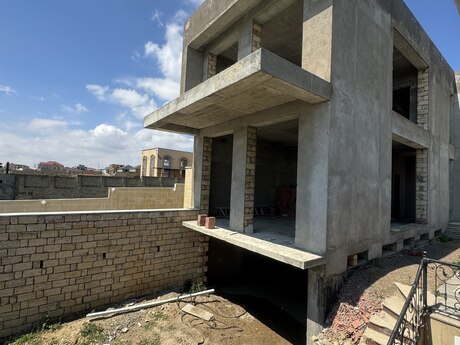 6 otaqlı həyət evi/bağ evi - Badamdar q. - 440 m²