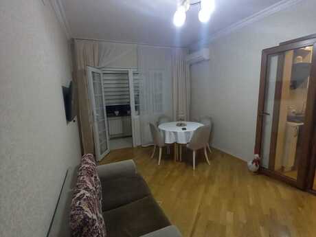 2 otaqlı köhnə tikili - Nərimanov r. - 45 m²