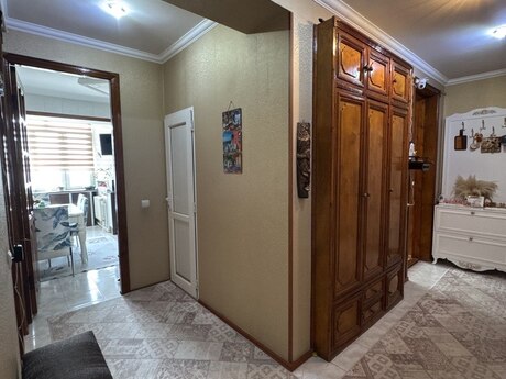 4 otaqlı köhnə tikili - Bakıxanov q. - 100 m²