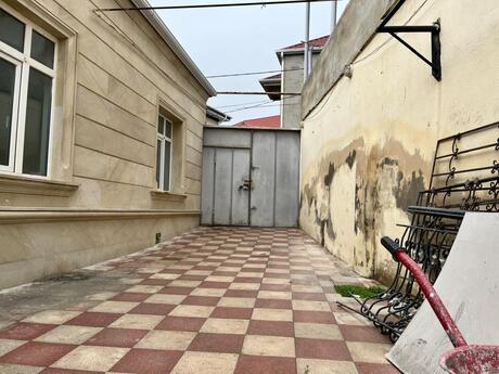 5 otaqlı həyət evi/bağ evi - Qaraçuxur q. - 100 m²