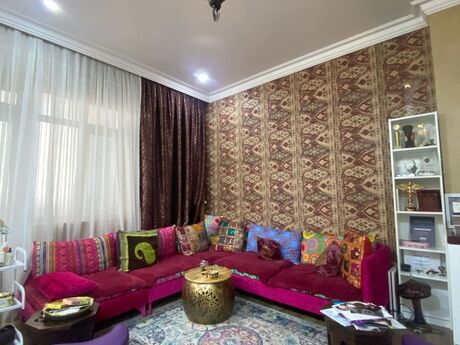 4 otaqlı yeni tikili - İnşaatçılar m. - 157 m²