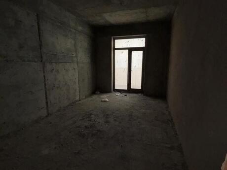 4 otaqlı yeni tikili - Elmlər Akademiyası m. - 161 m²