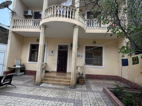 6 otaqlı həyət evi/bağ evi - Dərnəgül m. - 200 m²