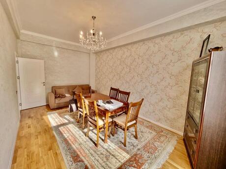 Объявление №6047553 - Баку, Ясамальский р., 2-комн., 70 м², 1/9 этаж