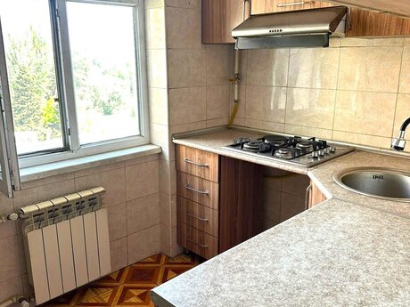3 otaqlı köhnə tikili - Neftçilər m. - 80 m²