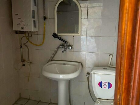 3 otaqlı köhnə tikili - Neftçilər m. - 80 m²