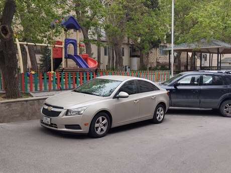2 otaqlı köhnə tikili - Memar Əcəmi m. - 42 m²