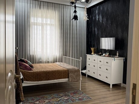 4-комнатная квартира, 163 м², İnşaatçılar: 360 000 ₼ 5