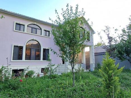 6 otaqlı həyət evi/bağ evi - Qəbələ - 240 m²