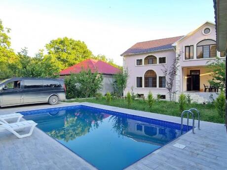 6 otaqlı həyət evi/bağ evi - Qəbələ - 240 m²