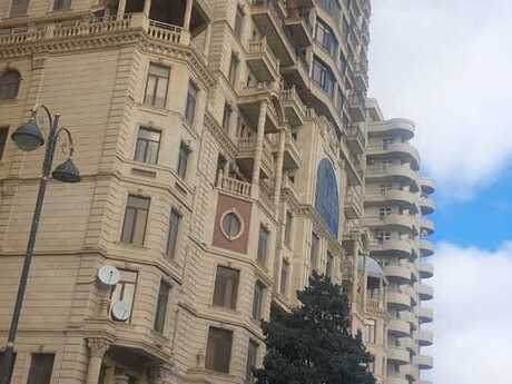 3-комнатная квартира, 147 м², 8 Noyabr: 400 000 ₼ 2