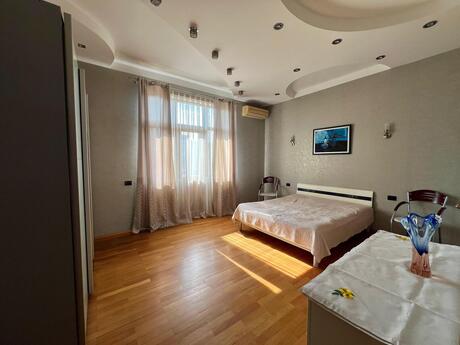3 otaqlı mənzil, 171 m², 8 Noyabr: 460 000 ₼ 5