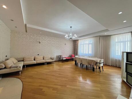 3 otaqlı mənzil, 171 m², 8 Noyabr: 460 000 ₼ 2