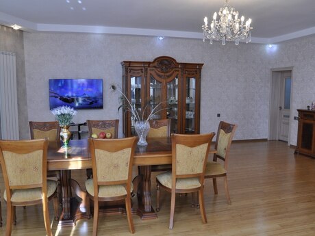 Elan №6047867 - Bakı, Şah İsmayıl Xətai m., 4 otaqlı, 192 m², 18/24 mərtəbə