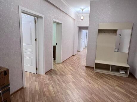3 otaqlı yeni tikili - Bayıl q. - 129.4 m²
