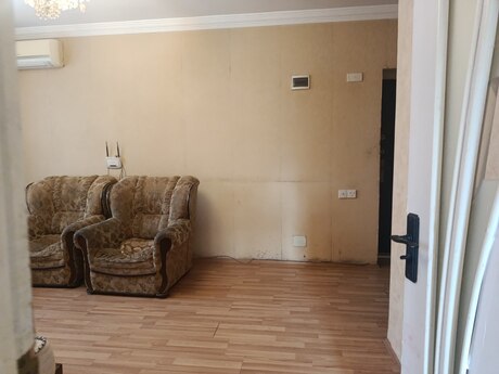 2 otaqlı köhnə tikili - Elmlər Akademiyası m. - 50 m²