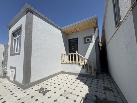2 otaqlı həyət evi/bağ evi - Zabrat q. - 60 m²