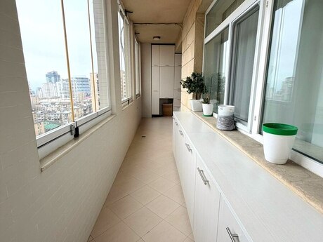 4 otaqlı yeni tikili - Elmlər Akademiyası m. - 150 m²