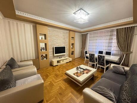 Elan №6048185 - Bakı, Şah İsmayıl Xətai m., 3 otaqlı, 125 m², 3/16 mərtəbə