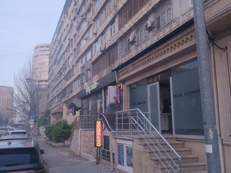 Obyekt - 8-ci mikrorayon q. - 100 m²