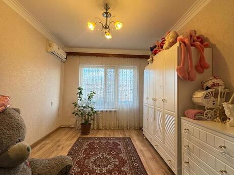 4 otaqlı köhnə tikili - Qara Qarayev m. - 100 m²