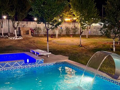 6 otaqlı həyət evi/bağ evi - İsmayıllı - 170 m²