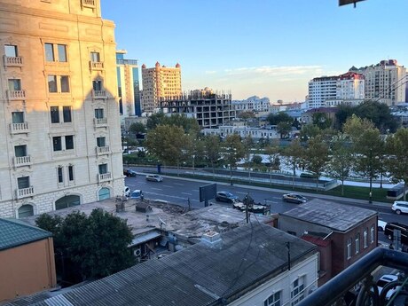 2 otaqlı köhnə tikili - Nizami m. - 60 m²