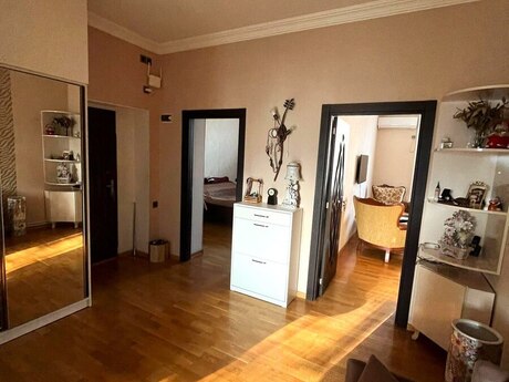 2 otaqlı köhnə tikili - Nizami m. - 60 m²