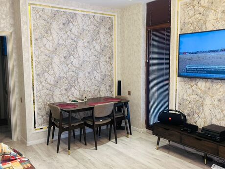 2 otaqlı yeni tikili - Bakıxanov q. - 70 m²