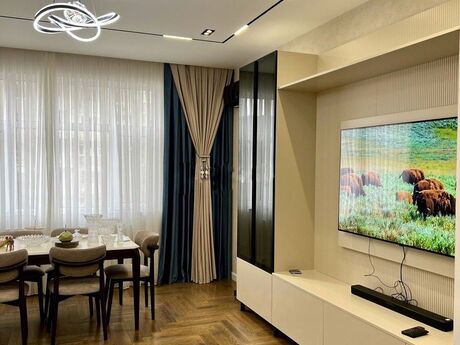 3 otaqlı yeni tikili - İnşaatçılar m. - 120 m²