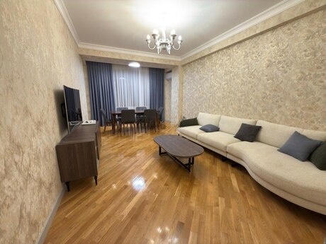 3 otaqlı yeni tikili - Bakıxanov q. - 105 m²