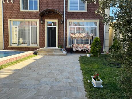 4 otaqlı həyət evi/bağ evi - Şüvəlan q. - 200 m²