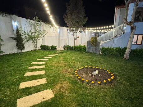 5 otaqlı həyət evi/bağ evi - Novxanı q. - 320 m²